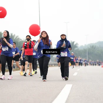 Runner Photo 7416388