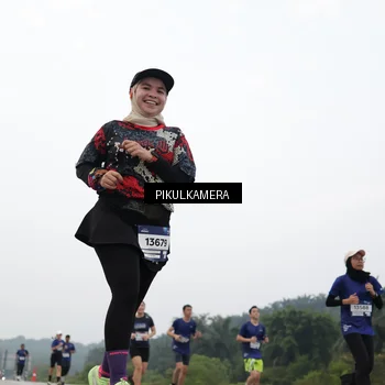 Runner Photo 7416394