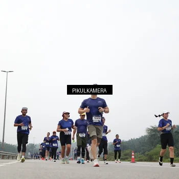Runner Photo 7416499