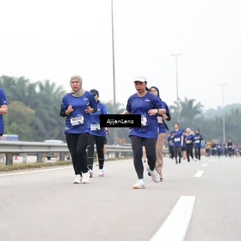 Runner Photo 7416510