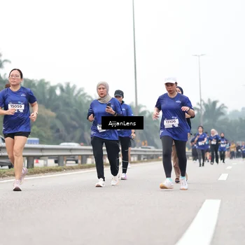 Runner Photo 7416515
