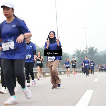 Runner Photo 7416553