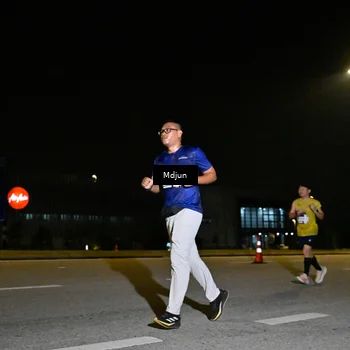 Runner Photo 7416576
