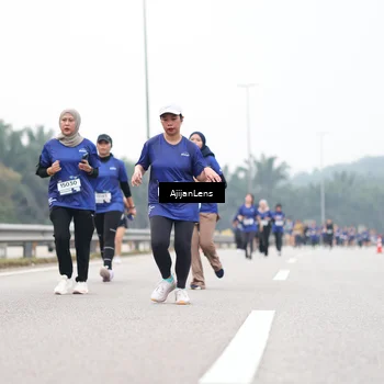 Runner Photo 7416580