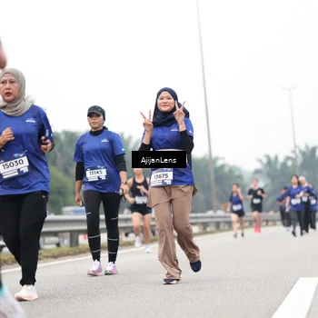 Runner Photo 7416600
