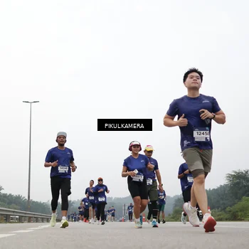 Runner Photo 7416603