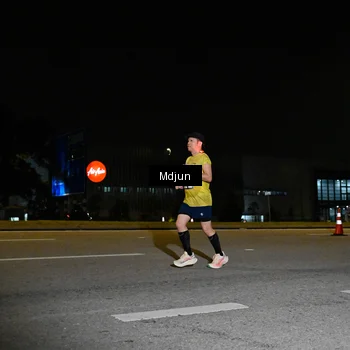 Runner Photo 7416627