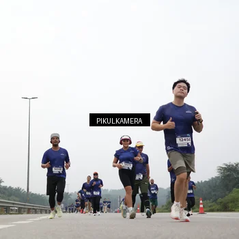 Runner Photo 7416629