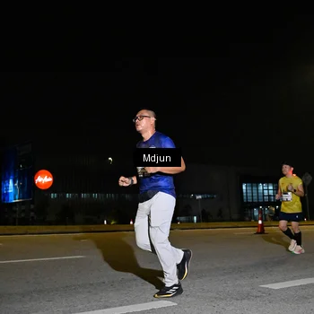 Runner Photo 7416640