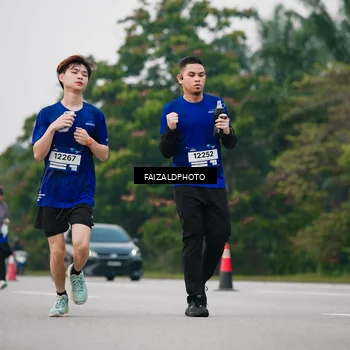 Runner Photo 7416651