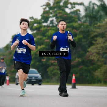 Runner Photo 7416665