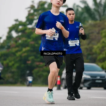 Runner Photo 7416669