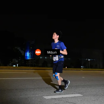 Runner Photo 7416723