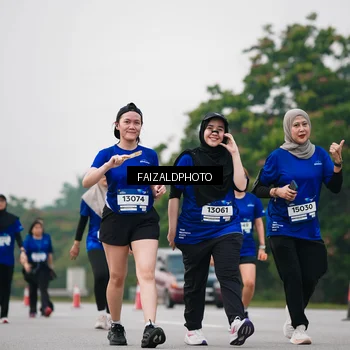 Runner Photo 7416725