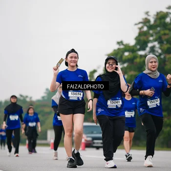 Runner Photo 7416730