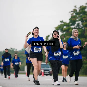 Runner Photo 7416731