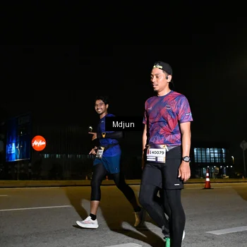 Runner Photo 7416735