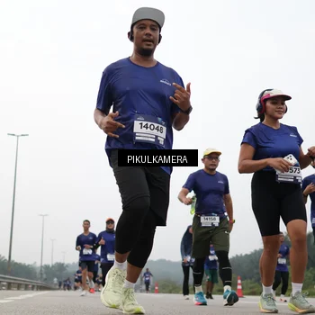Runner Photo 7416737
