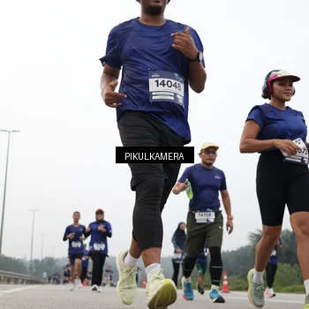 Runner Photo 7416771