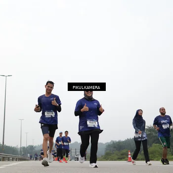 Runner Photo 7416779