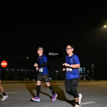 Runner Photo 7416803