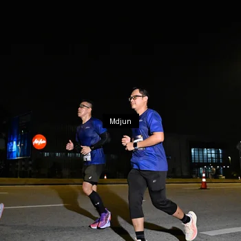 Runner Photo 7416804