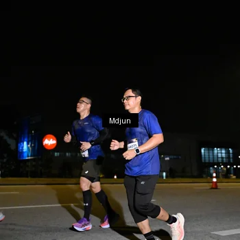 Runner Photo 7416806