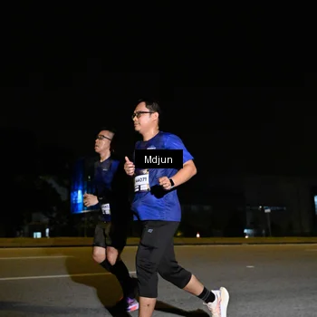 Runner Photo 7416811