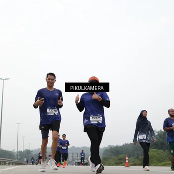 Runner Photo 7416828