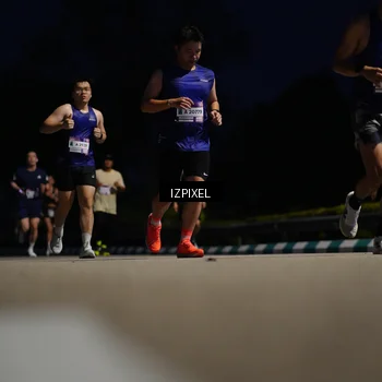 Runner Photo 7416873