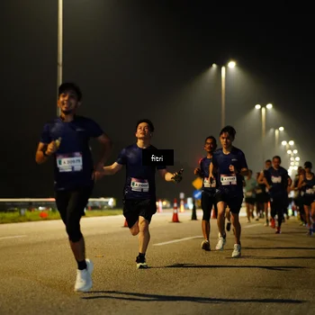 Runner Photo 7416874