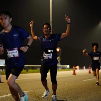Runner Photo 7416888