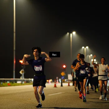 Runner Photo 7416896