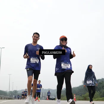 Runner Photo 7416911