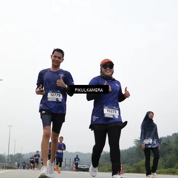 Runner Photo 7416918