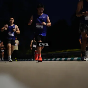 Runner Photo 7416930