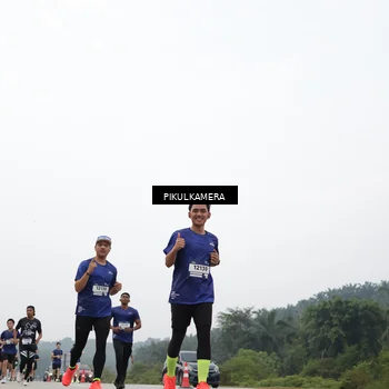 Runner Photo 7416943