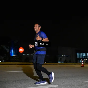 Runner Photo 7416998
