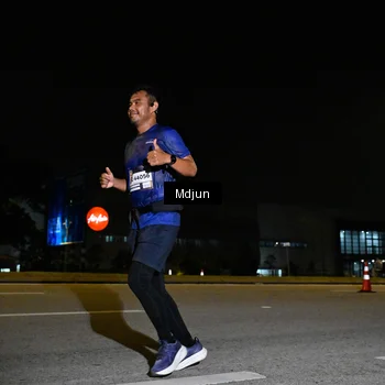 Runner Photo 7416999