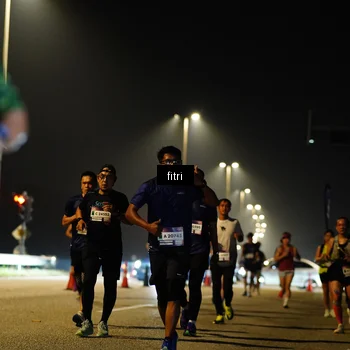 Runner Photo 7417002