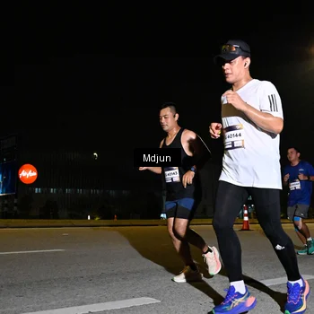 Runner Photo 7417013