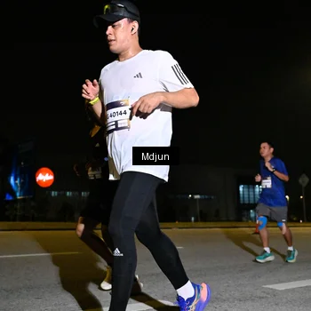 Runner Photo 7417026
