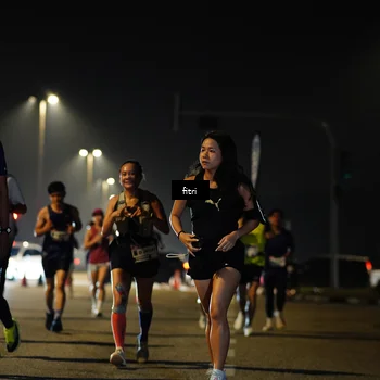 Runner Photo 7417032