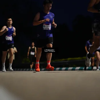 Runner Photo 7417033