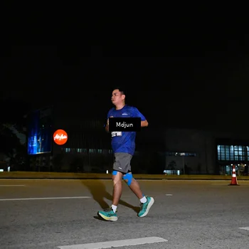 Runner Photo 7417048