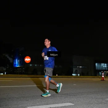 Runner Photo 7417054