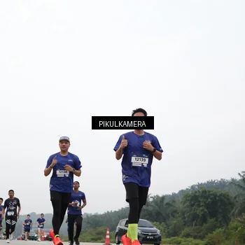 Runner Photo 7417064
