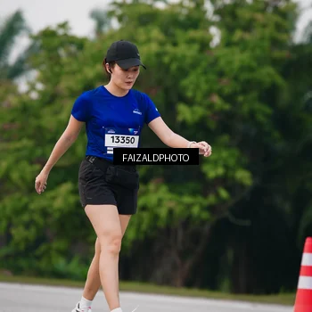 Runner Photo 7417069