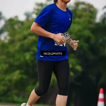 Runner Photo 7417092