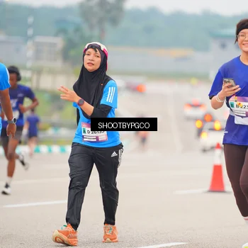 Runner Photo 7417095
